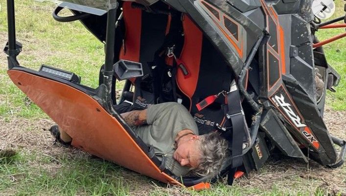 Fernando Carrillo casi no lo cuenta: Sufre aparatoso accidente y su esposa le manda buenas vibras