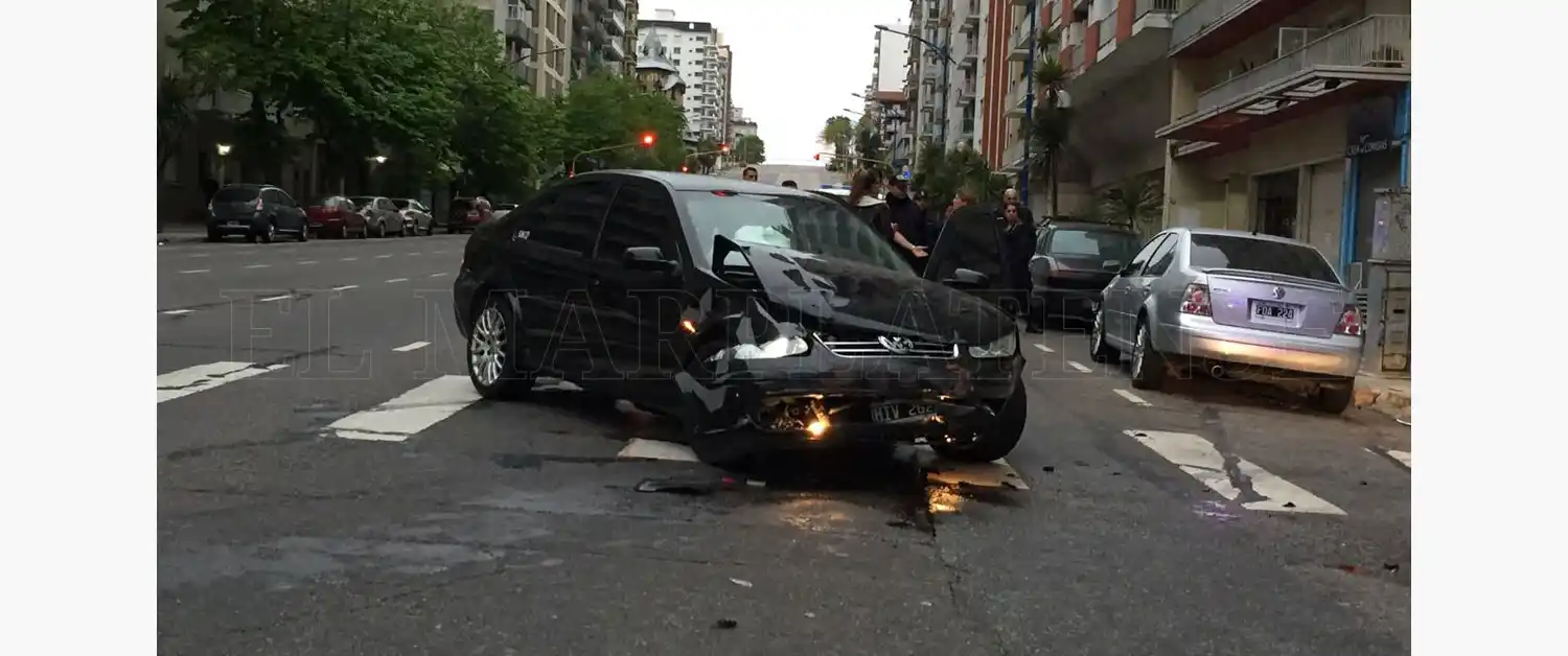 Fuerte choque en Colón y Alsina