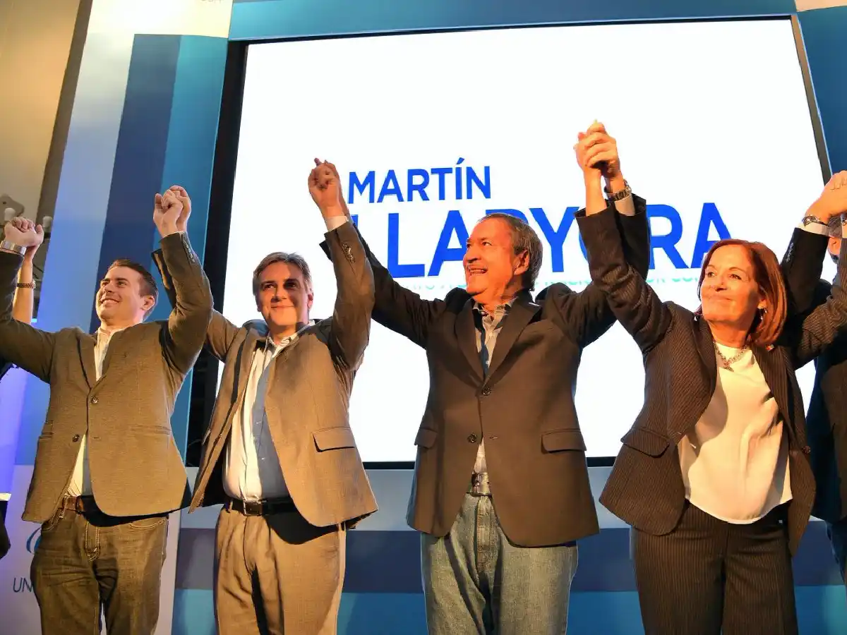 Llaryora pidió “modernizar la coparticipación” en el lanzamiento de campaña