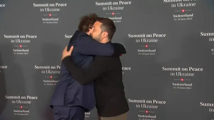 El presidente de Argentina, Javier Milei, se encuentra con Volodimir Zelenski.