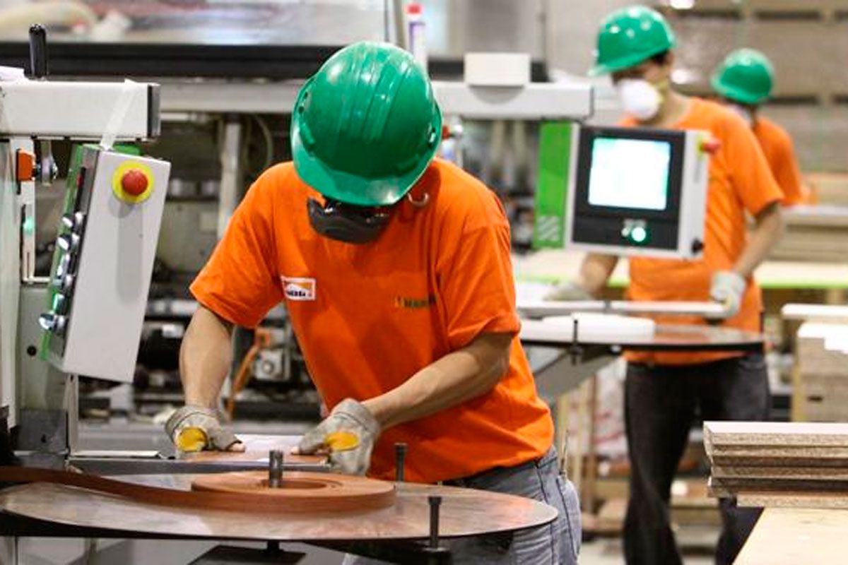 La producción de las pymes se derrumbó casi 12% en marzo