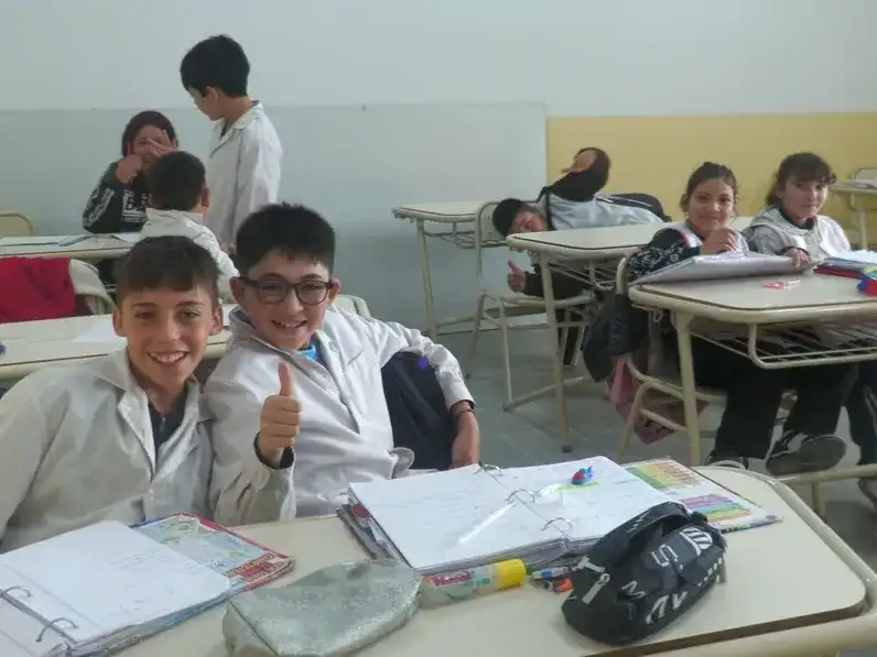 La felicidad de los jóvenes alumnos por el nuevo edificio.