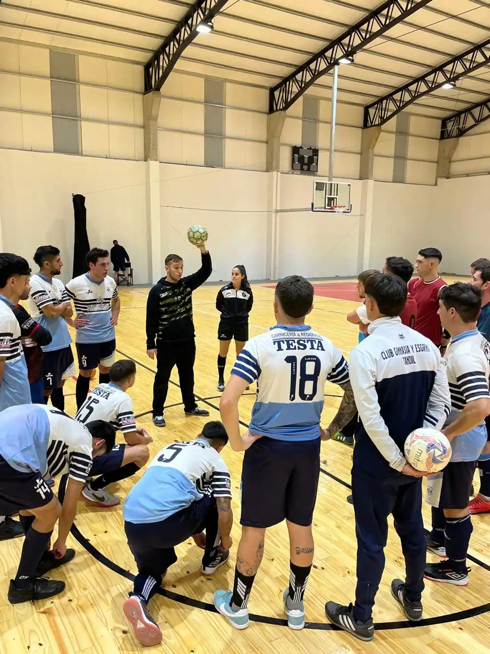 El futsal avanza hacia sus torneos