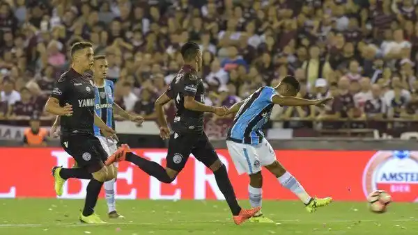 Tras la derrota de Lanús, José Luis Gómez dijo que se quiere retirar porque se siente culpable