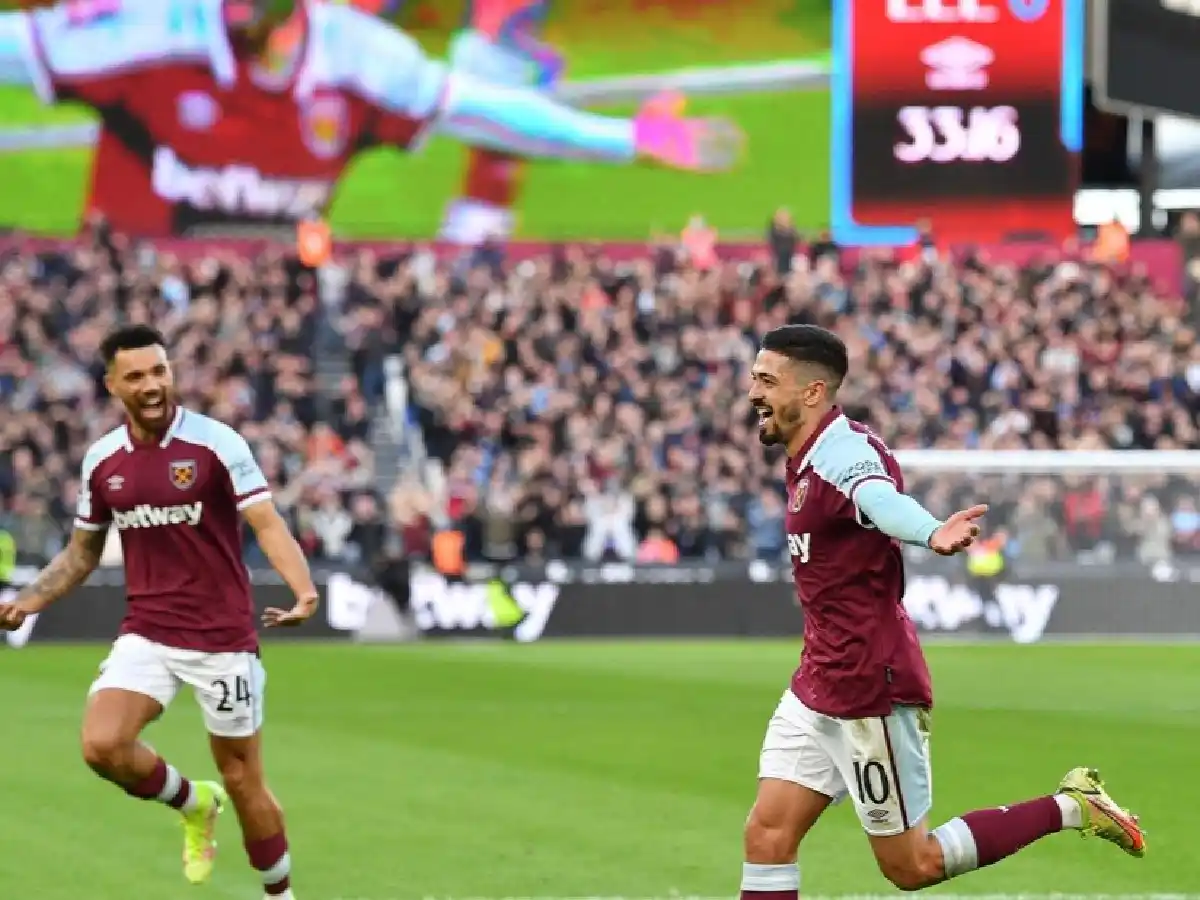 Lanzini eliminó a Bielsa de la Copa FA