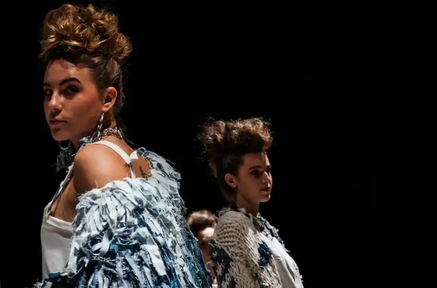 EnVestida de diseño y desfiles de diseñadores emergentes