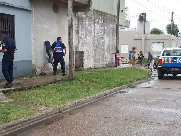 Detuvieron a un menor cuando intentaba sustraer una moto   