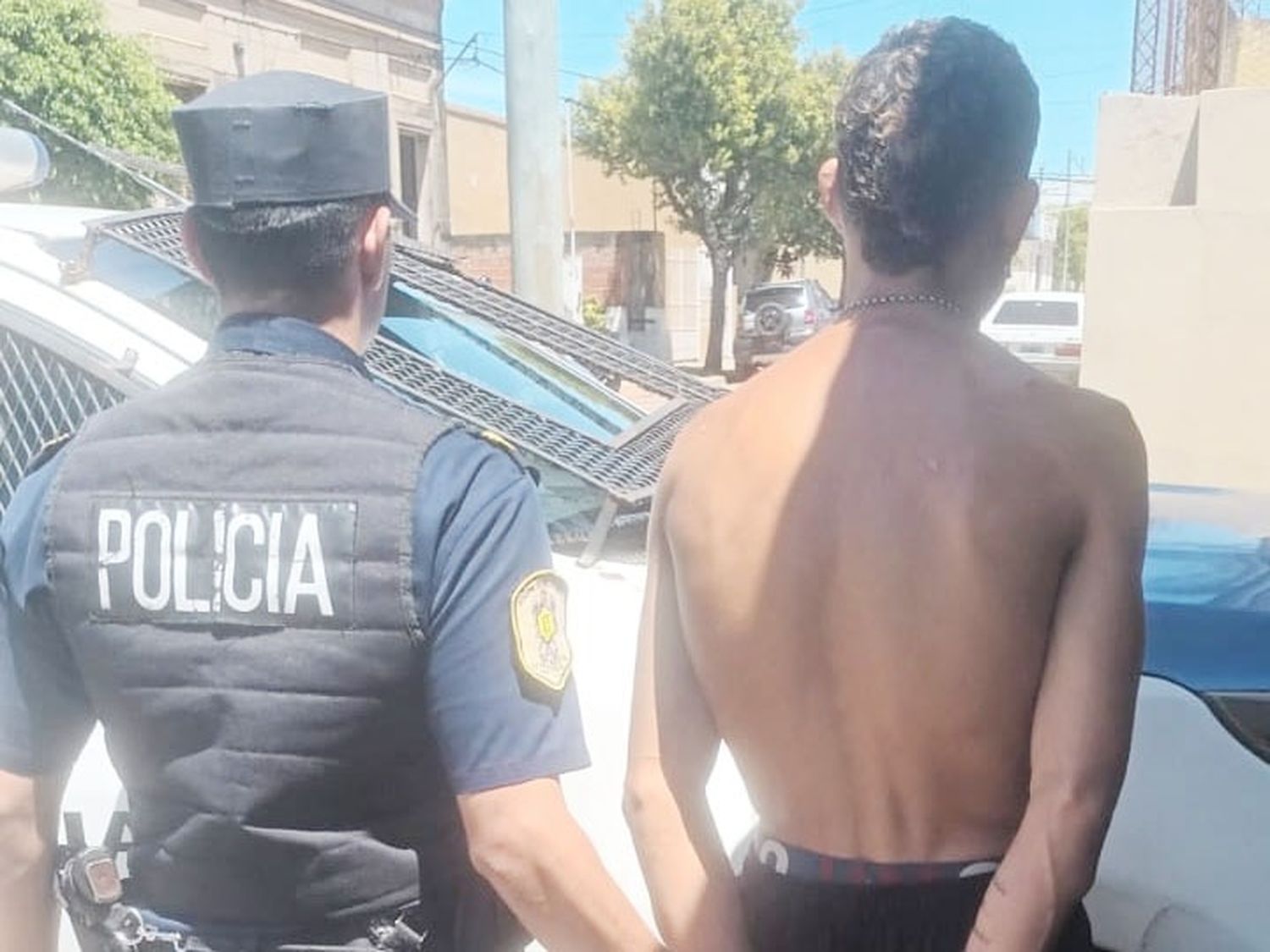 Aprehensión de un joven por lesiones leves y desobediencia