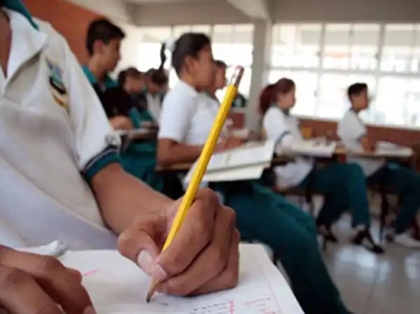 Educación pública y educación privada, con una raíz similar