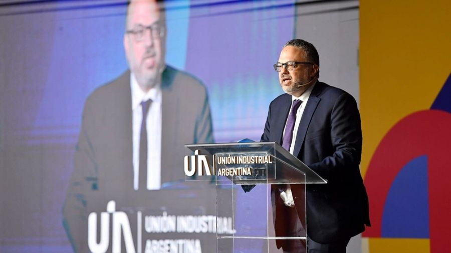 Kulfas: “El 62% de los sectores industriales produce más que en 2019”