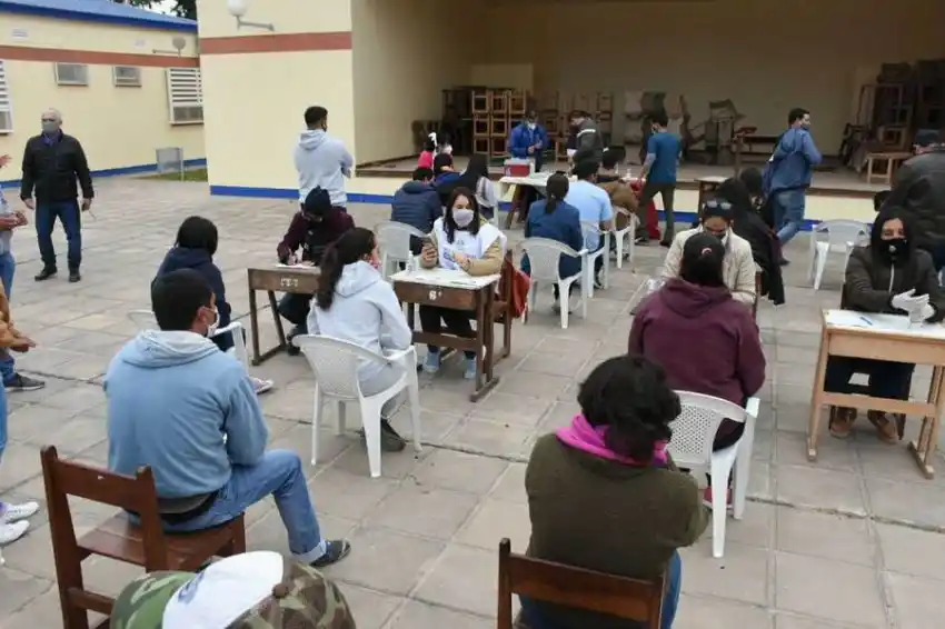 Avanza en el interior la vacunación contra la covid-19