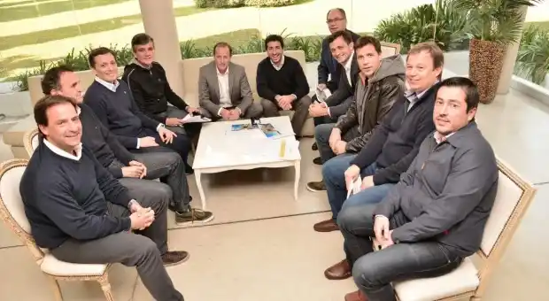 Intendentes del "Grupo Esmeralda" se reunieron con Cenzón 