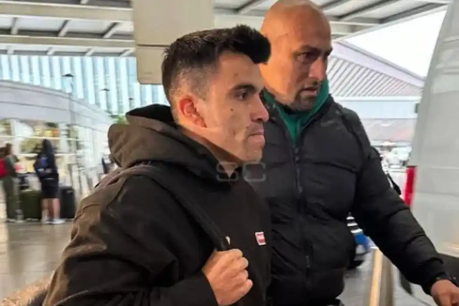 Marcos Acuña llegó a la Argentina para sumarse a River