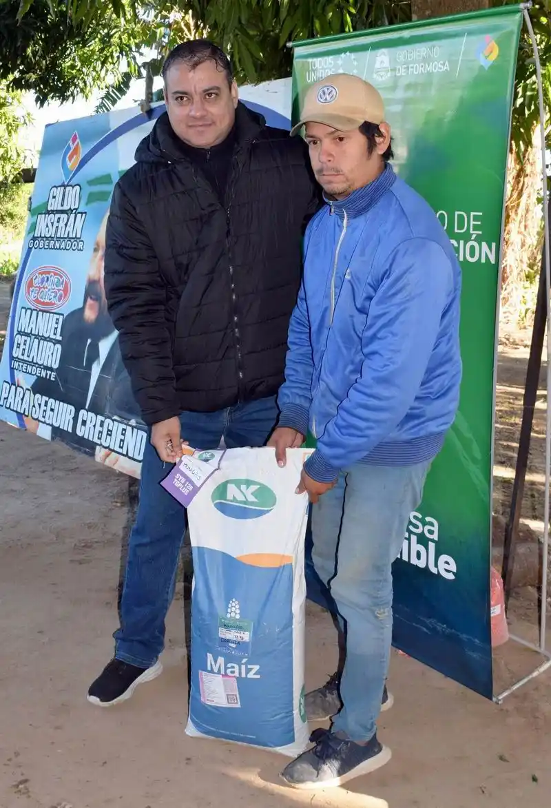 Entregaron semillas a los pequeños productores