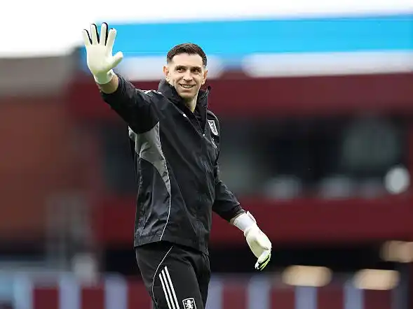 Aston Villa se juega sus últimas fichas en la Premier