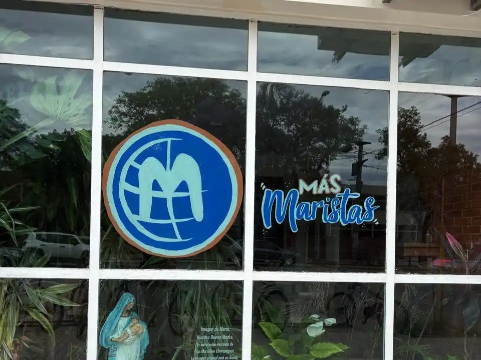 La comunidad educativa lanzó una nueva identidad institucional.