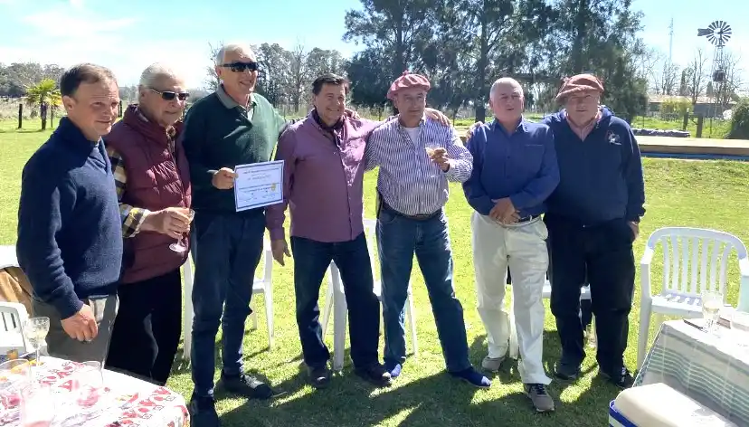 El Foro de Seguridad Rural de Chascomús realizó un reconocimiento con entrega de diploma a Marcelo Opici