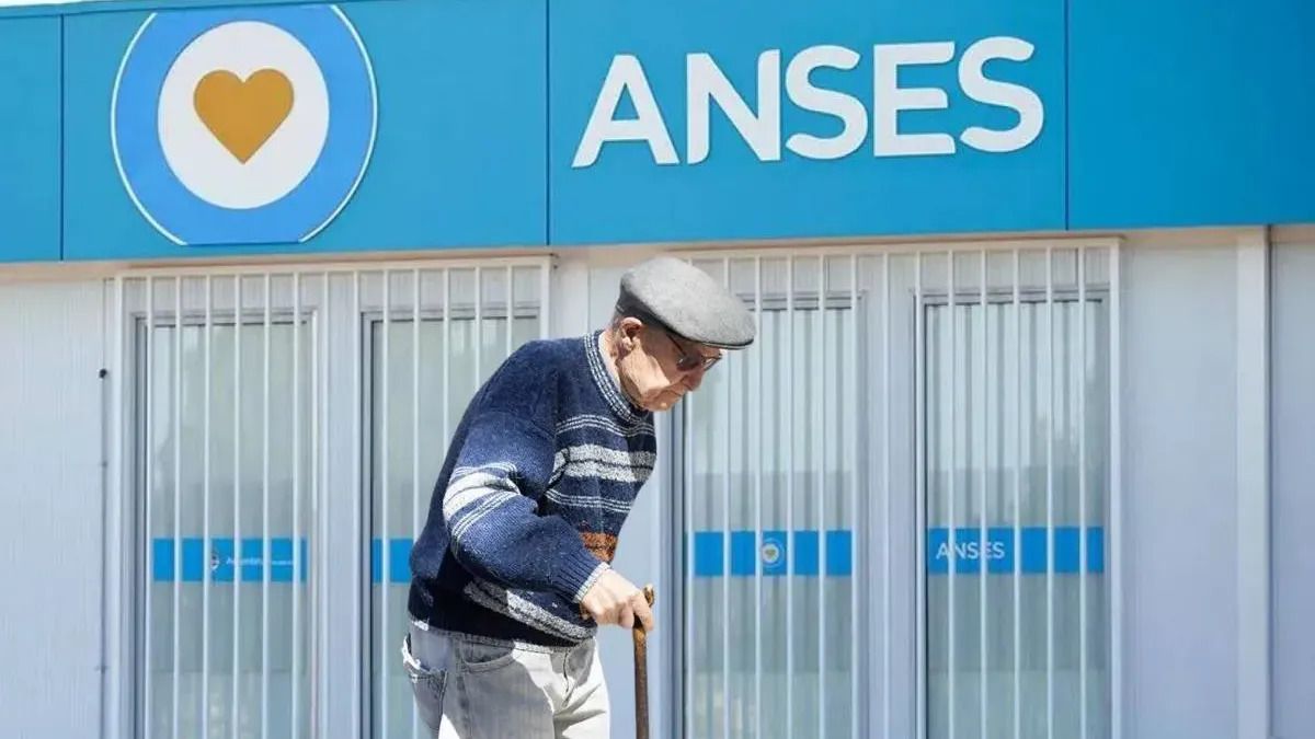 Jubilados: el Gobierno oficializó el aumento para diciembre