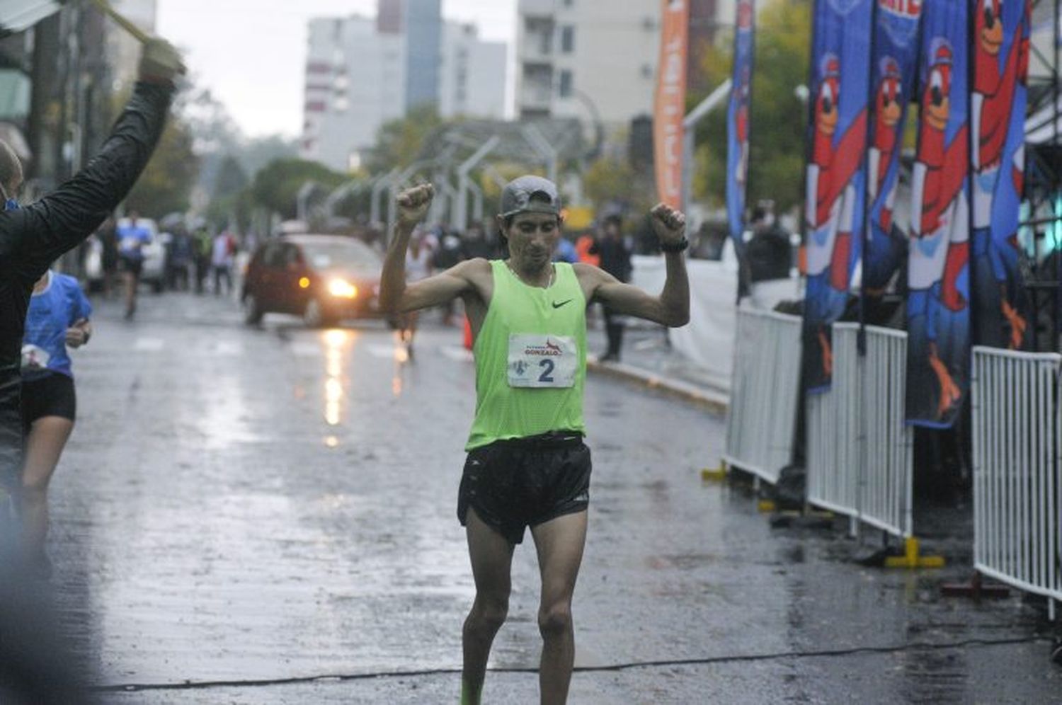 Bárzola y Ocampo ganaron la Maratón de Santa Rosa