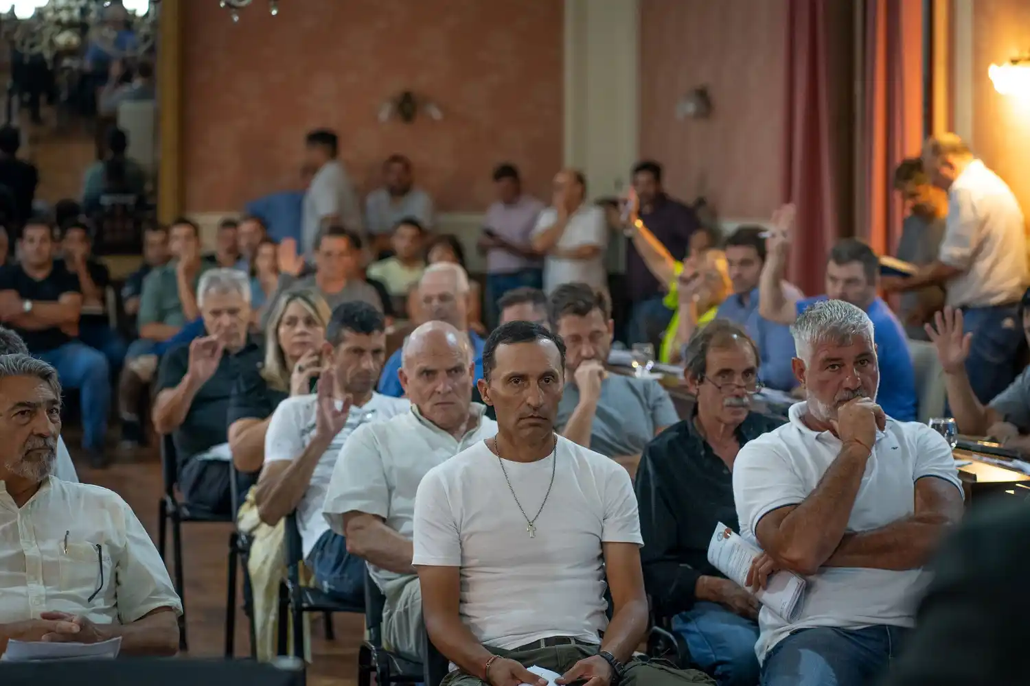 Entrs los Mayores Contribuyentes, 14 de 17 votaron a favor. Foto: La Opinión.