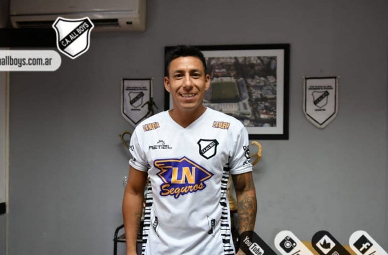 Brian Sarmiento firmó y vuelve al fútbol argentino