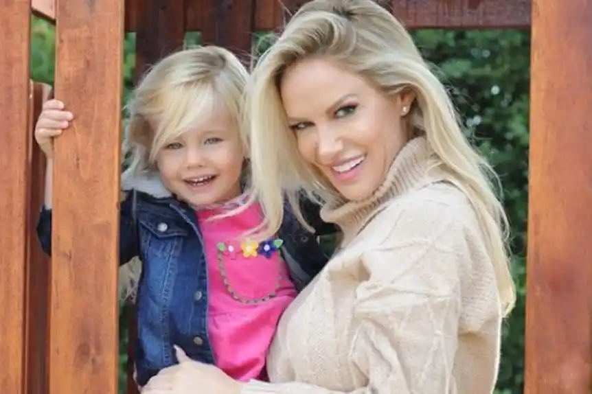 Acusaron a Luciana Salazar de teñirle el pelo a su hija