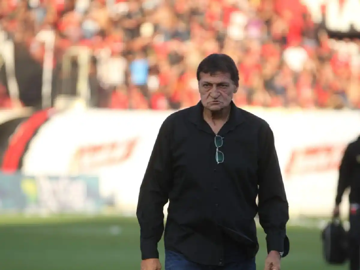 Se terminó el ciclo de Falcioni en Colón