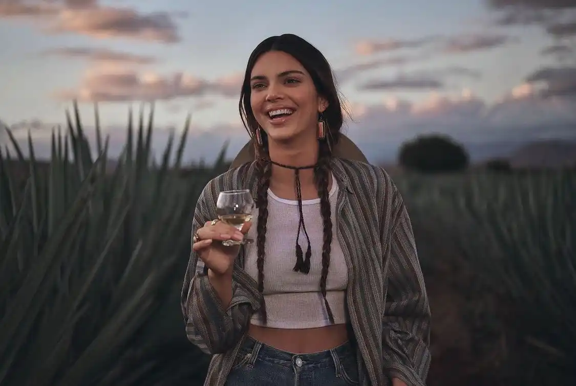 Duras críticas a Kendall Jenner por el comercial de su tequila