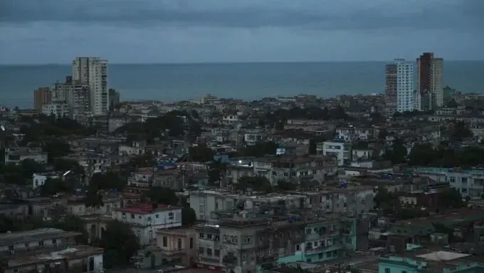 SEGUNDO APAGÓN TOTAL en CUBA en medio de las maniobras para recuperar el sistema eléctrico