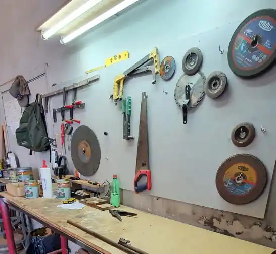 “Es difícil rearmarse para volver a trabajar en el taller de mi hijo”