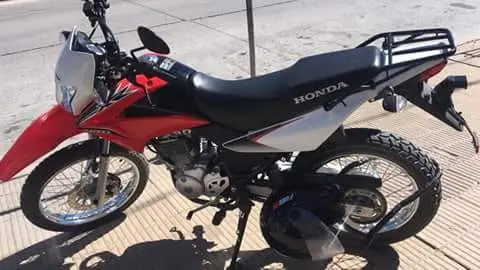 Trataron de robar en una casa de Villa del Deportista y se llevaron una moto