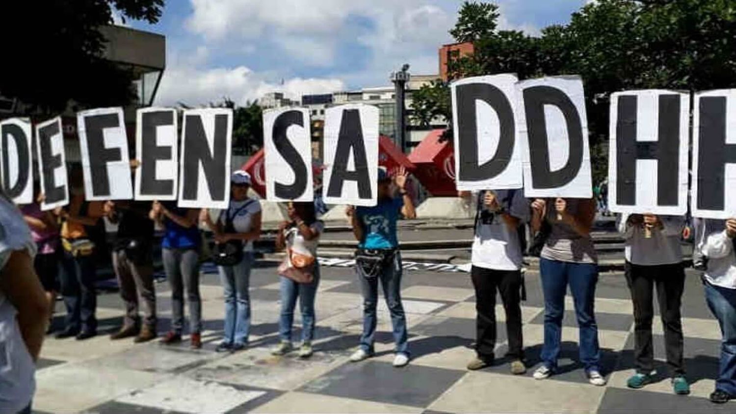 ¡TODAS EN EL MISMO SACO! Ley contra las ONG afecta a todas las organizaciones civiles