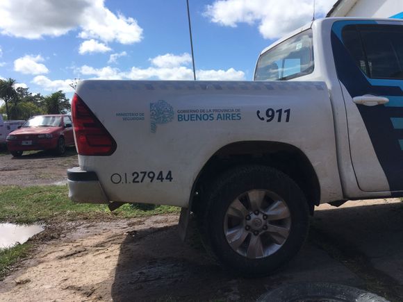Patrullero en hotel alojamiento: hace falta dinero para arreglar las unidades e inspeccionan la flota