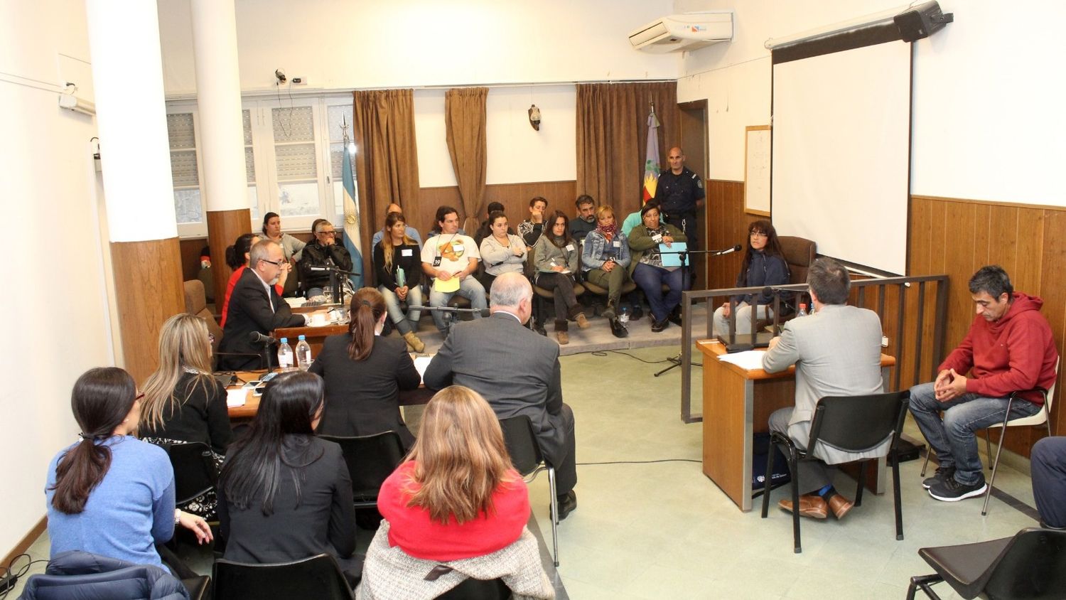 Jueces populares analizarán supuestos abusos a una menor