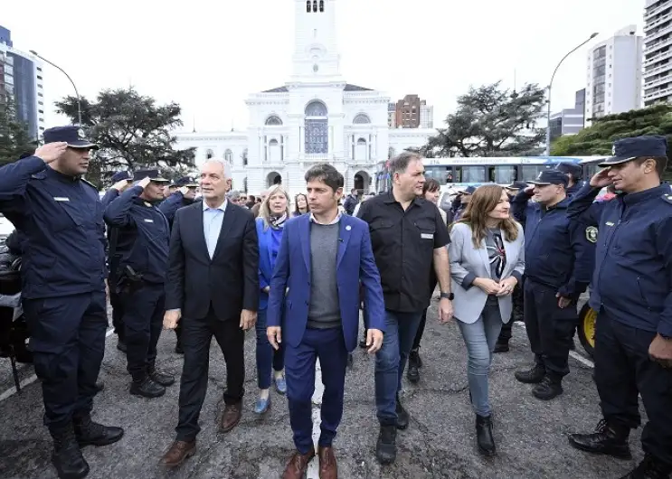 La ministra de Mujeres, Estela Díaz, también acompañó al Gobernador en La Plata.