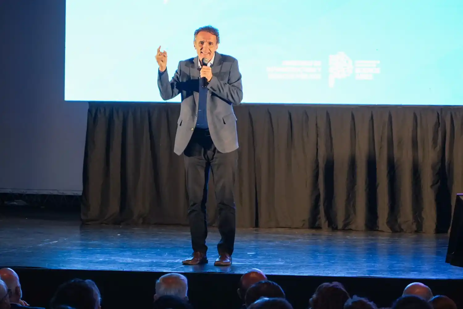 Gabriel Katopodis participó del primer encuentro regional “¿Cuánto futuro cabe en la Provincia de Buenos Aires?”,