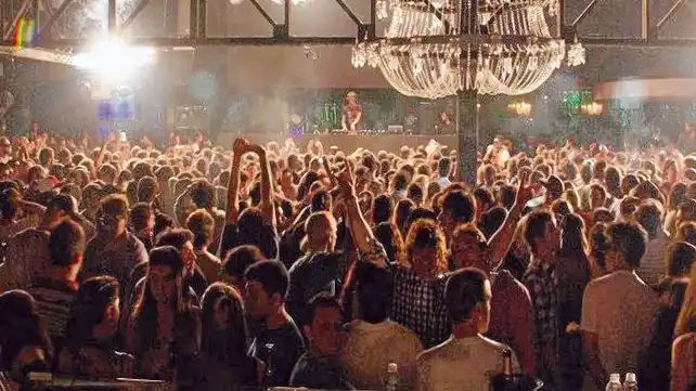 Rosario: fuertes multas y hasta clausuras en donde haya discriminación