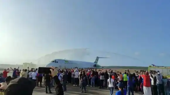 ¡CAMPEONES DEL CARIBE! Como héroes recibieron a LOS TIBURONES DE LA GUAIRA (Videos)