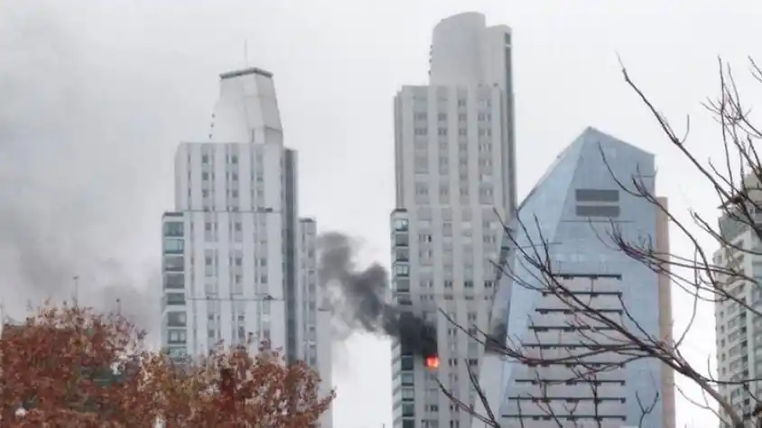 Se incendia un departamento en una exclusiva torre de Puerto Madero
