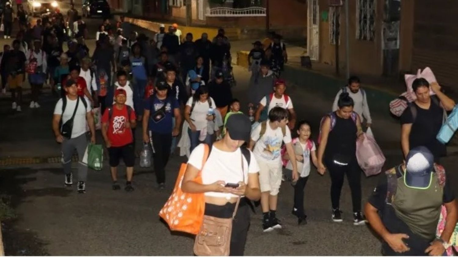 ¡EN PROTESTA! Caravana de migrantes partió del sur de México para presionar en vísperas de elecciones
