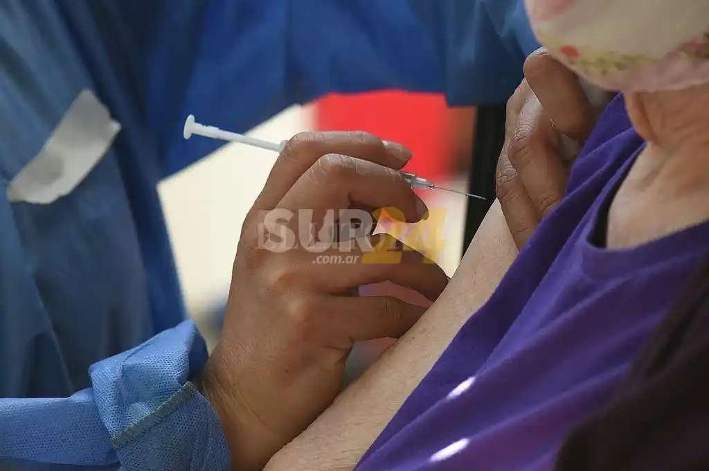 Un estudio santafesino demostró que combinar vacunas triplicó anticuerpos en mayores de 60 años 