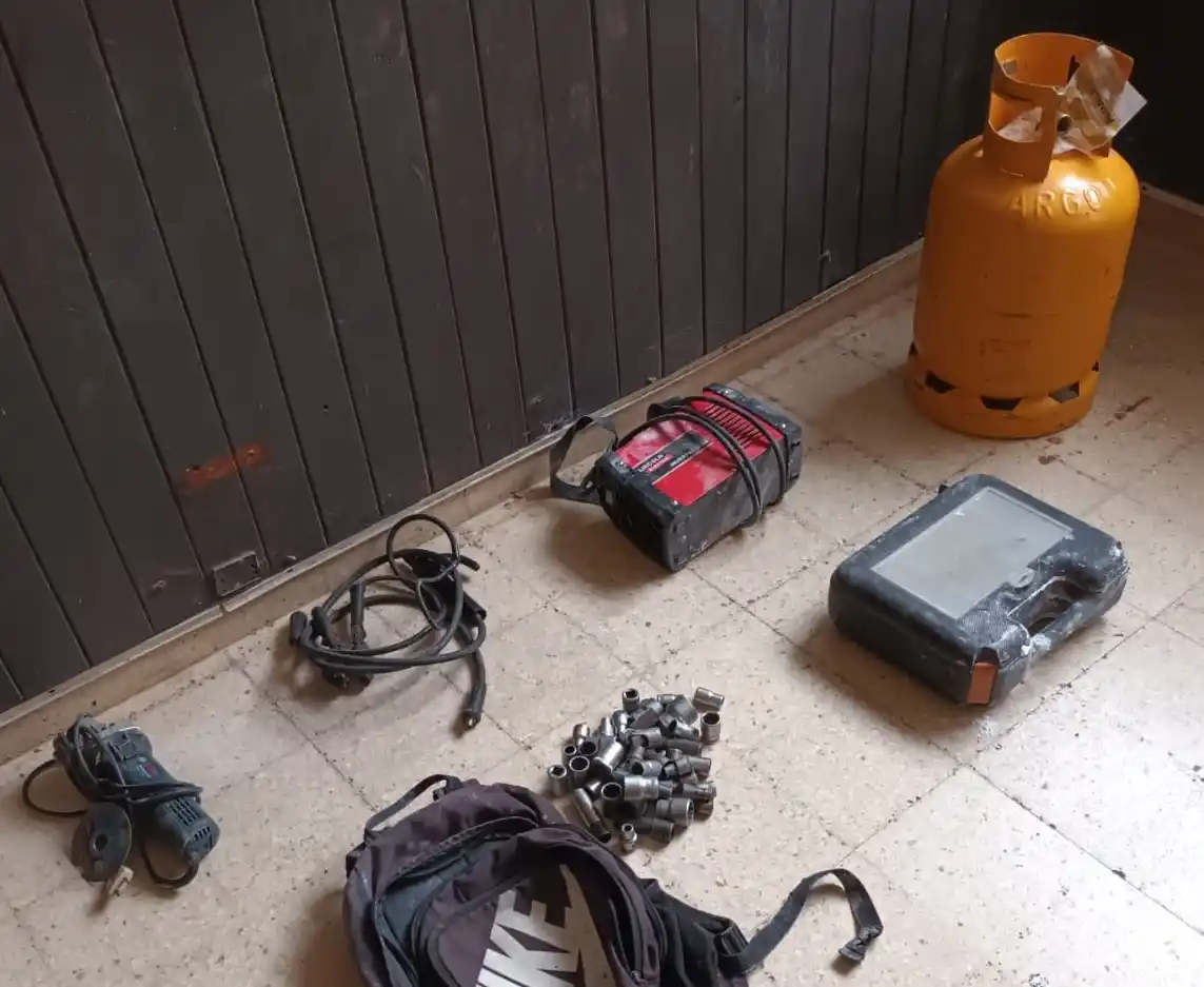 Tres jóvenes demorados por cometer un robo y resistirse a la autoridad