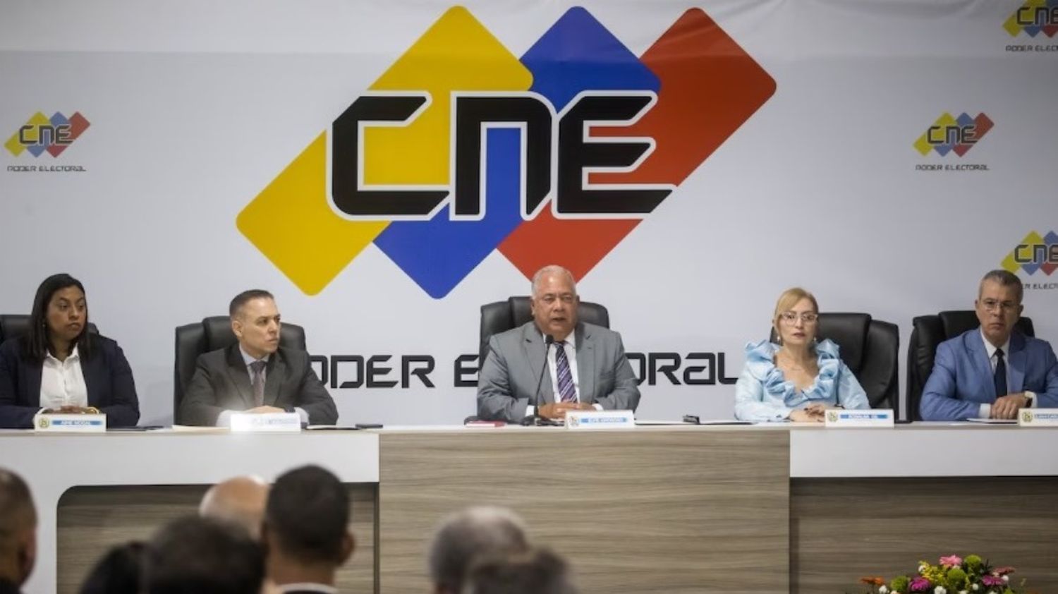 «MANTENER la mesura y el equilibrio” pide el CNE: recta final hacia las elecciones