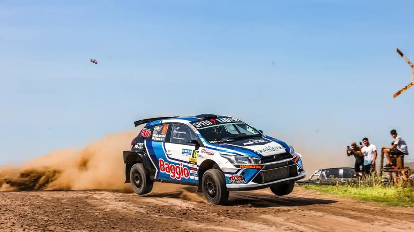 Con presencia de Nadia Cutro y Toio Ballay se corre la 54° edición de la Vuelta de la Manzana