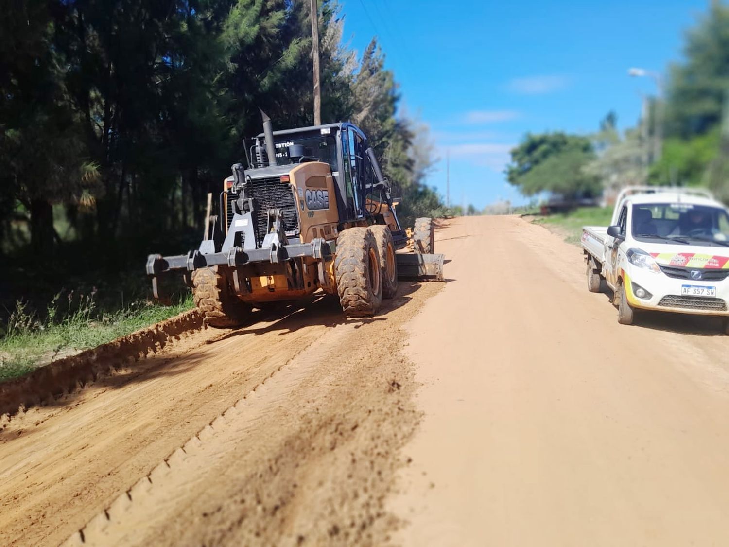 Bacheo y arreglo de calles sin pavimentar