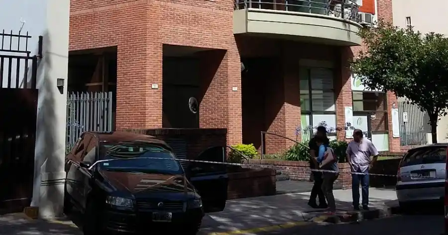 Asesinó a puñaladas a su mujer delante de su hijo