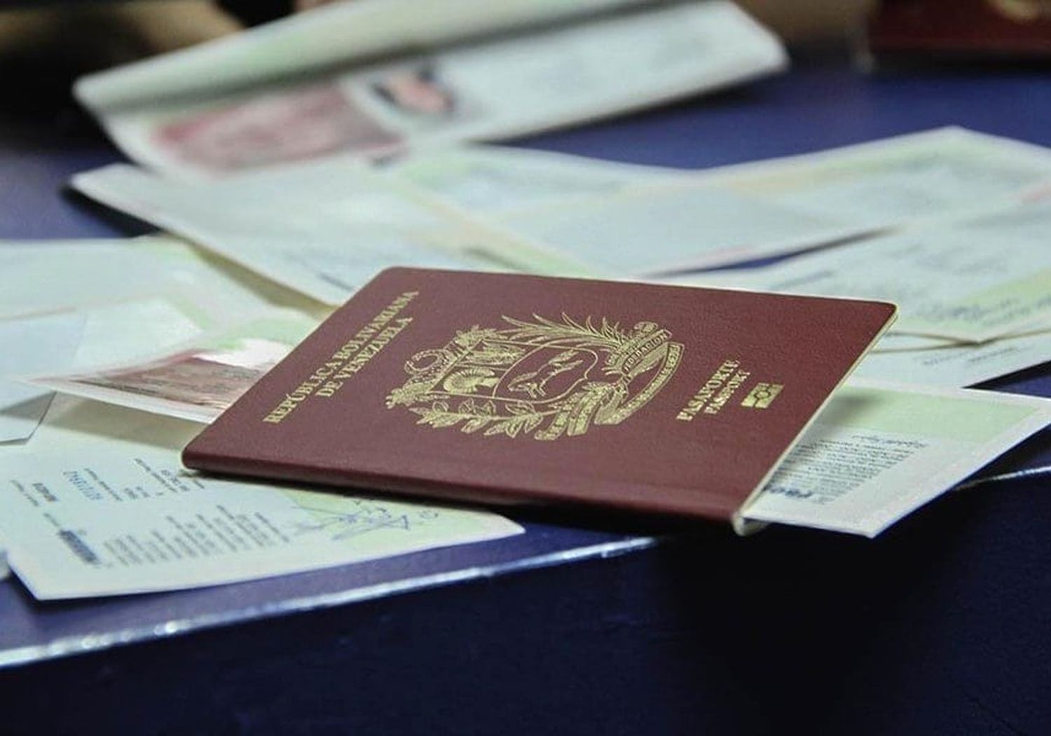 Garantizan material para los pasaportes bajo el nuevo parámetro de extensión