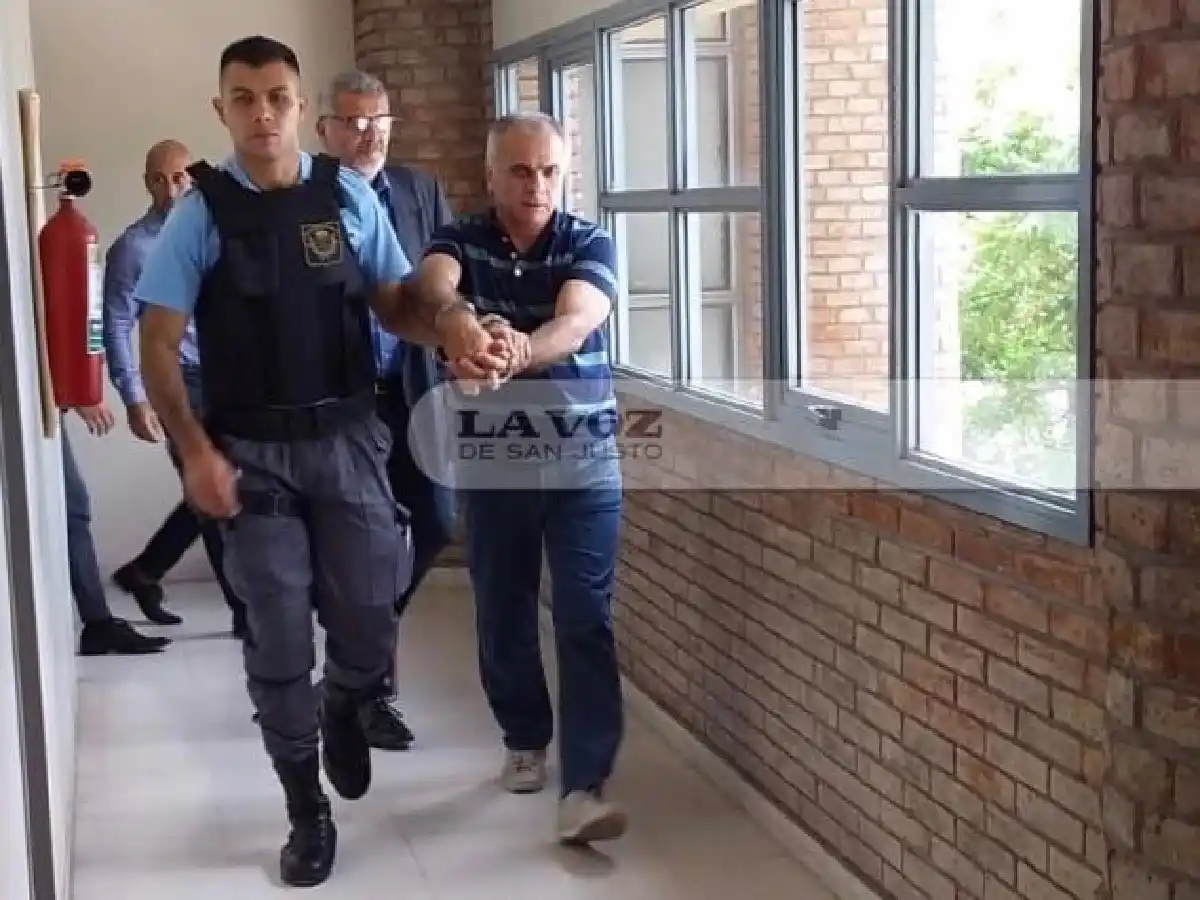 Gette negó los cargos en su contra y se abstuvo de declarar