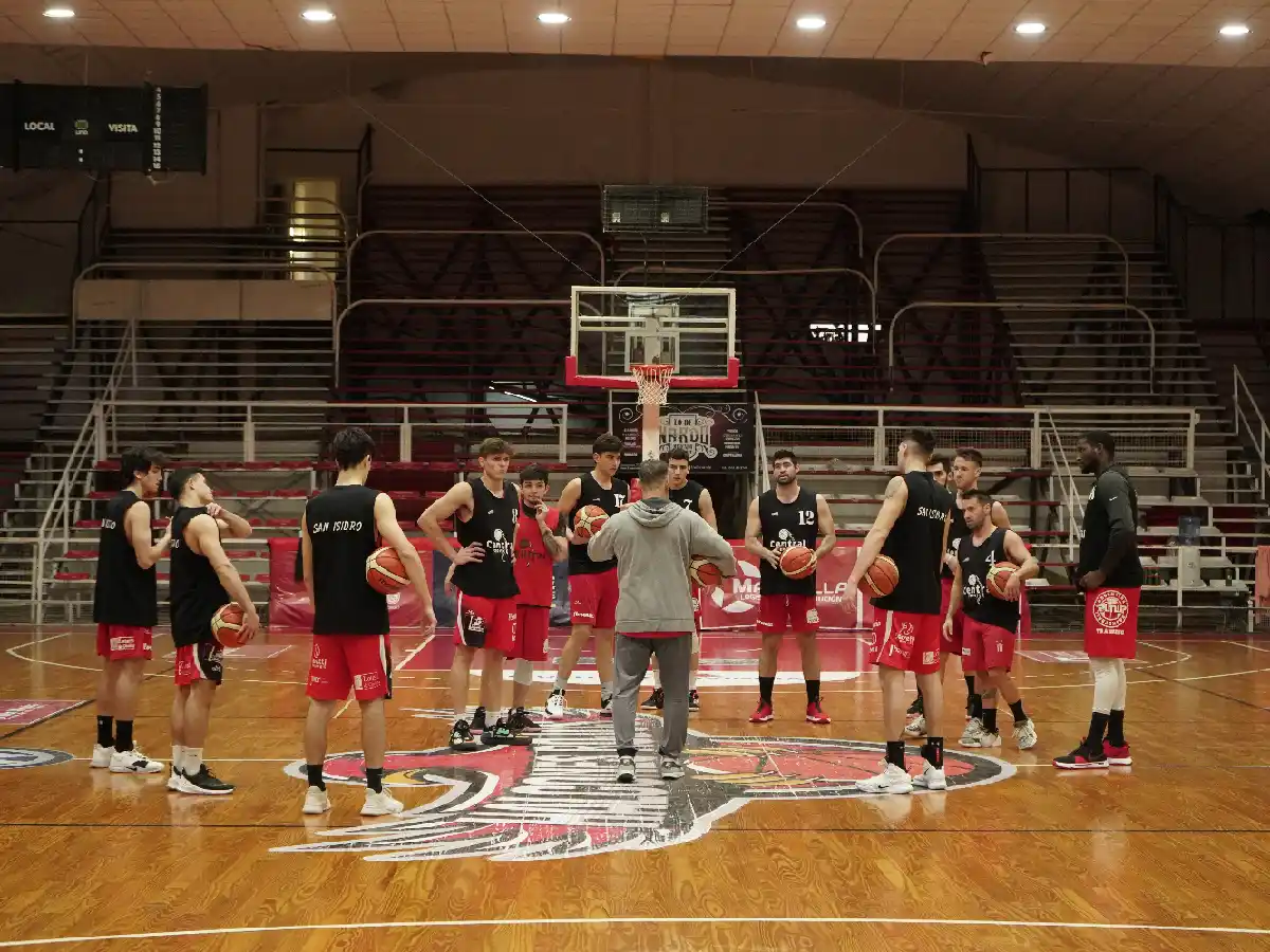 Entrenó pensando en el juego ante Colón