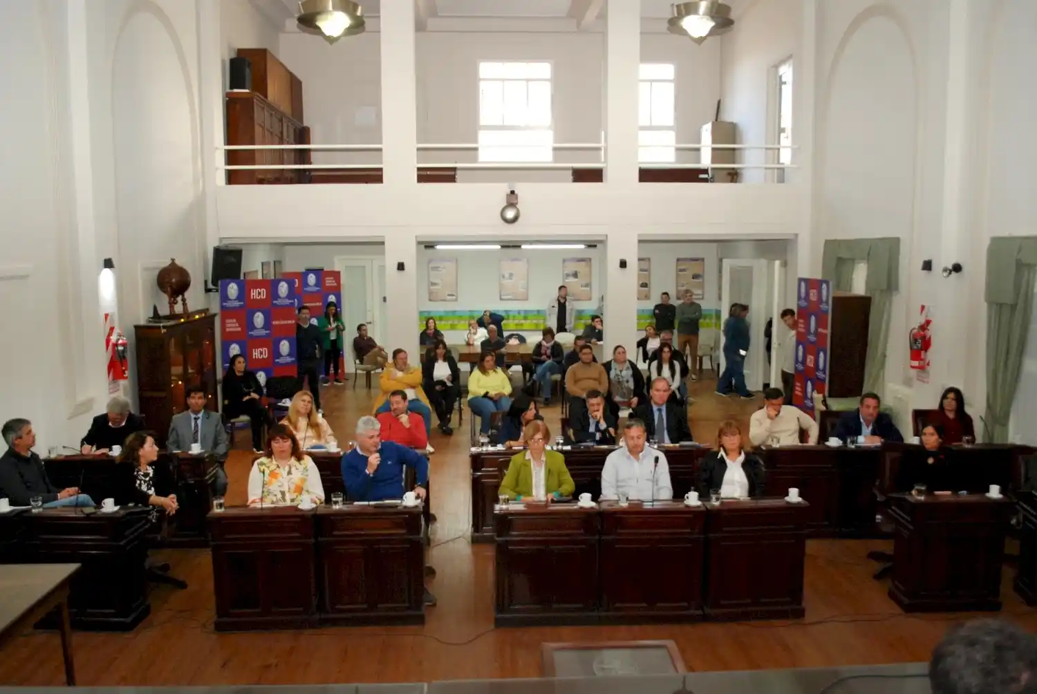 El PRO y LLA en busca de una alianza local